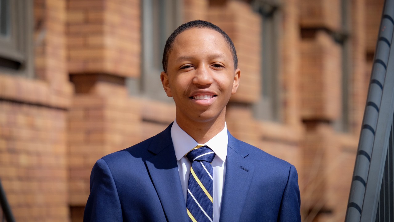 Headshot of Christopher Rivers